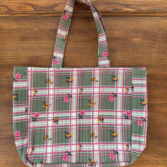 new Petit Sézane limited edition soft quilted tote bag olive green plaid floral - Picture 3 of 4